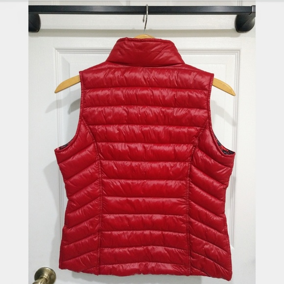 Reversible Red Roses Puffer - Picture 2 of 3